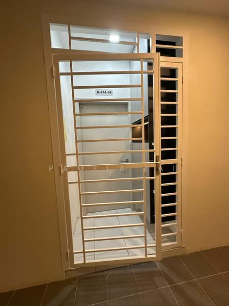 Kondominium untuk Disewa di Residensi Sateria - Pamela Lai - Entrance - PropertyGuru.com.my