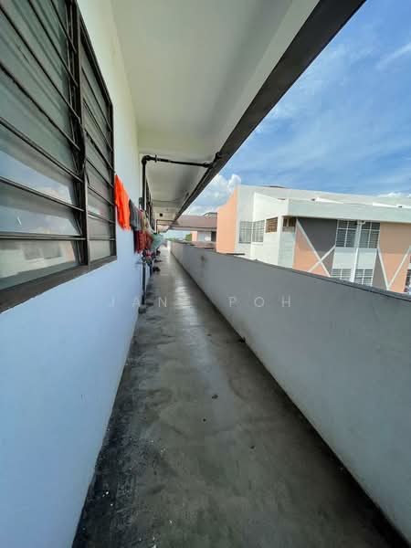 Rumah Flat untuk Dijual di Rumah Pangsa Jalan Terubok - Jane Poh - Corridor - PropertyGuru.com.my