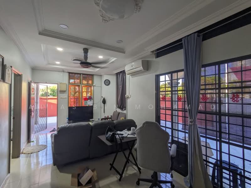 1-storey Terraced House for Sale in Taman Semarak (Kuala Nerus) - Alias Bin Mohamad - Living Room - PropertyGuru.com.my