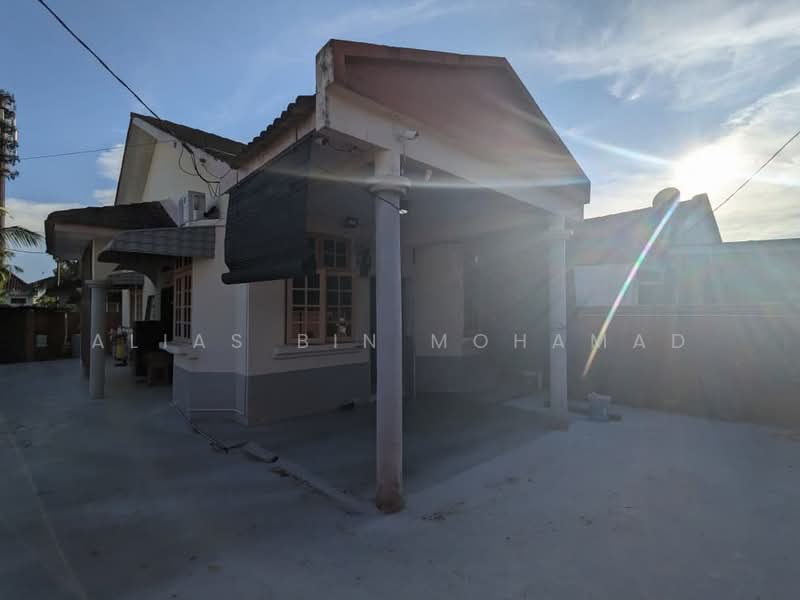 1-storey Terraced House for Sale in Taman Semarak (Kuala Nerus) - Alias Bin Mohamad - Exterior - PropertyGuru.com.my
