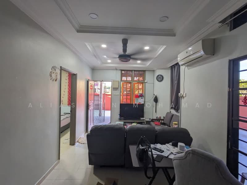 1-storey Terraced House for Sale in Taman Semarak (Kuala Nerus) - Alias Bin Mohamad - Living Room - PropertyGuru.com.my