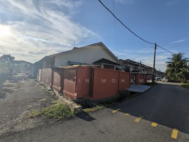 1-storey Terraced House for Sale in Taman Semarak (Kuala Nerus) - Alias Bin Mohamad - Exterior - PropertyGuru.com.my