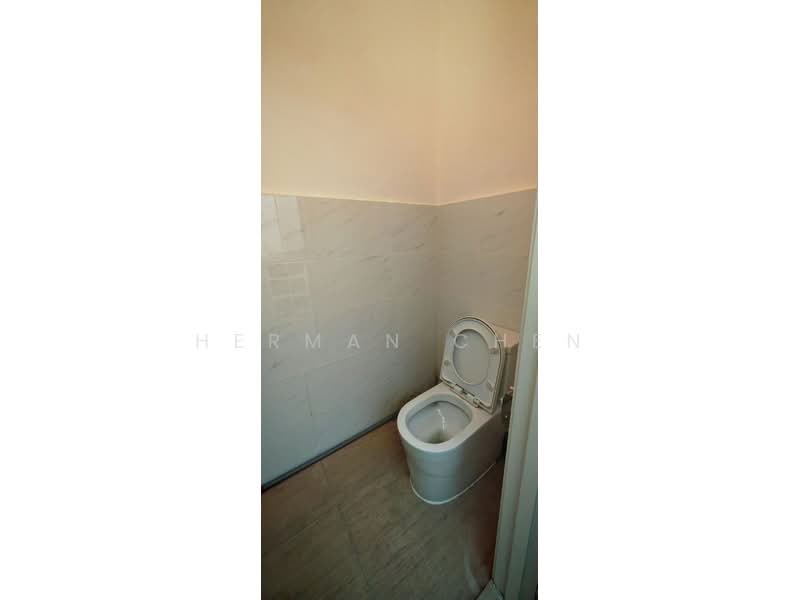 Shop for Rent in Johor Bahru (Johor) - Herman Chen - Bathroom - PropertyGuru.com.my