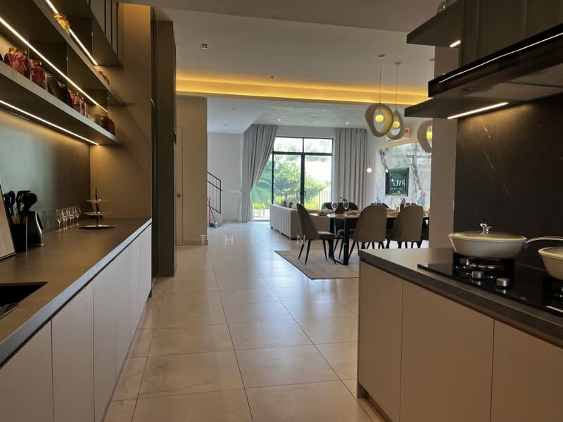 Rumah Teres 2-Tingkat untuk Dijual di Kota Kemuning (Shah Alam) - Thien . - Kitchen - PropertyGuru.com.my