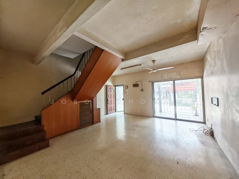 Rumah Teres 2 Tingkat untuk Dijual di Taman Universiti Indah (Seri Kembangan) - Joson Choong - PropertyGuru.com.my