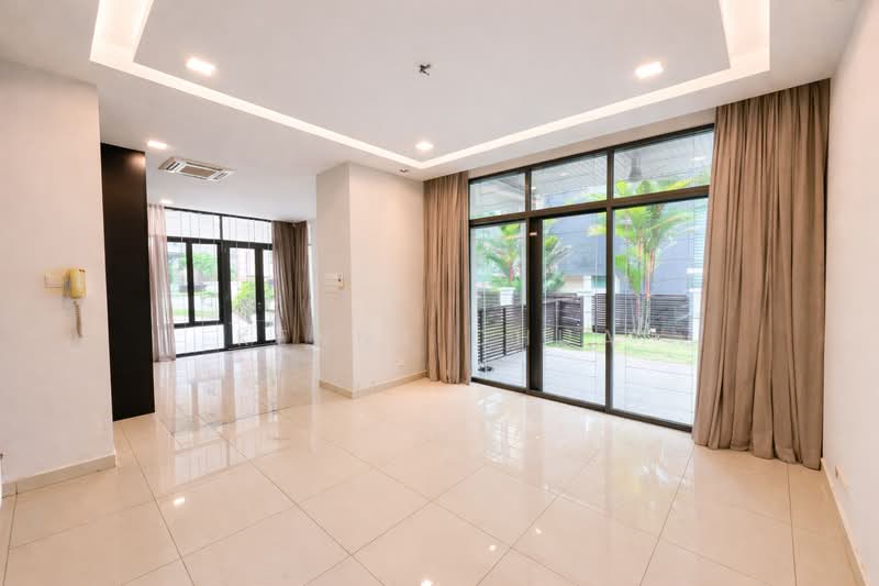 Rumah Berkembar untuk Dijual di Seksyen U1 (Glenmarie) - Kenny Chua - Living Room - PropertyGuru.com.my