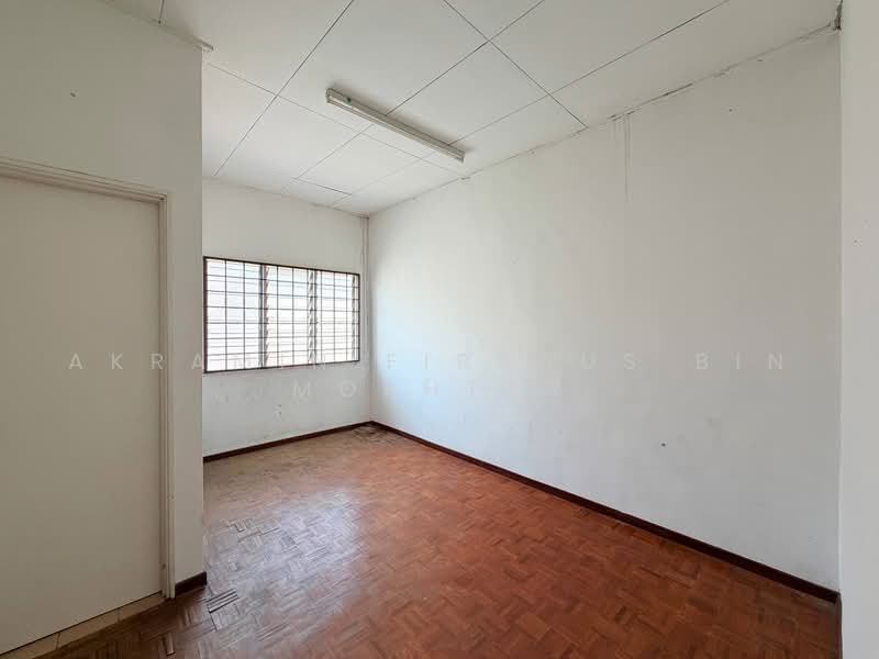 Rumah Teres 2-Tingkat untuk Dijual di Taman Pinggiran Senawang (Sungai Gadut) - Akramin Firdaus Bin Mokhtar - PropertyGuru.com.my