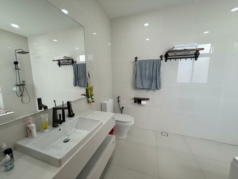 Semi-Detached House for Sale in Skudai (Johor) - C.T Chong - Bathroom - PropertyGuru.com.my