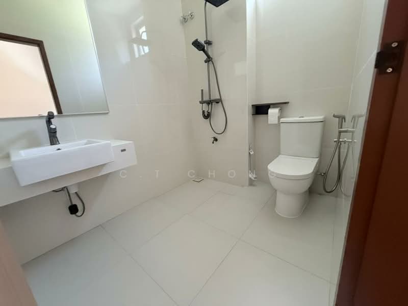 Semi-Detached House for Sale in Skudai (Johor) - C.T Chong - Bathroom - PropertyGuru.com.my