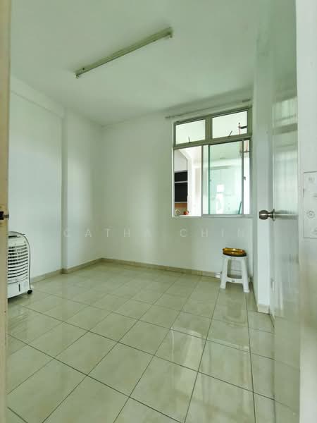 Pangsapuri untuk Dijual di Indah Court Apartment - Catha Chin - Interior - PropertyGuru.com.my