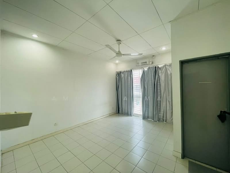 Rumah Teres 2-Tingkat untuk Disewa di Seksyen 33 (Shah Alam) - Amirul Akmal - Interior - PropertyGuru.com.my