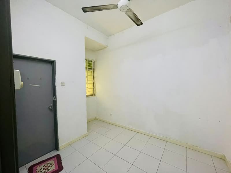 Rumah Teres 2-Tingkat untuk Disewa di Seksyen 33 (Shah Alam) - Amirul Akmal - Interior - PropertyGuru.com.my