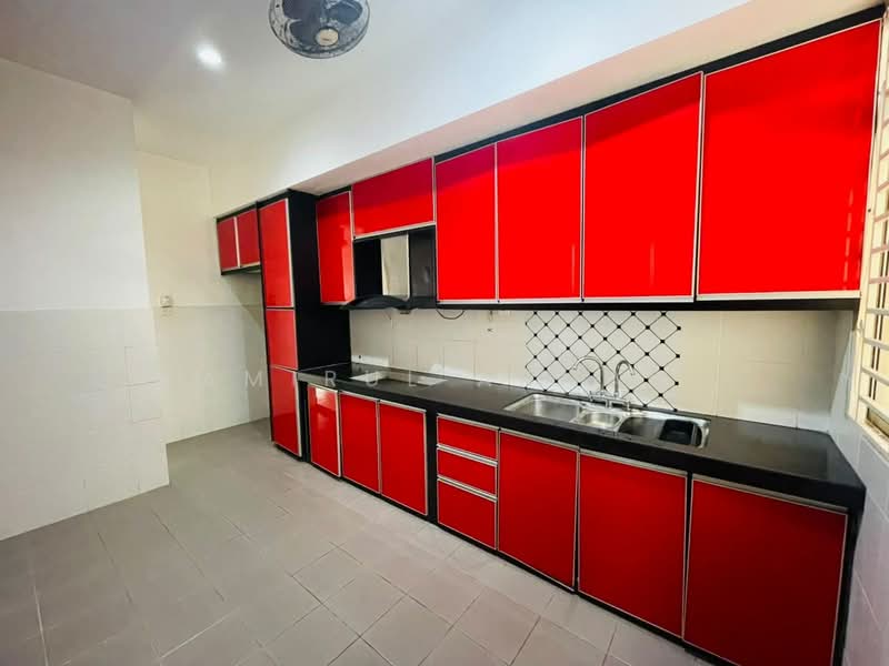Rumah Teres 2-Tingkat untuk Disewa di Seksyen 33 (Shah Alam) - Amirul Akmal - Kitchen - PropertyGuru.com.my