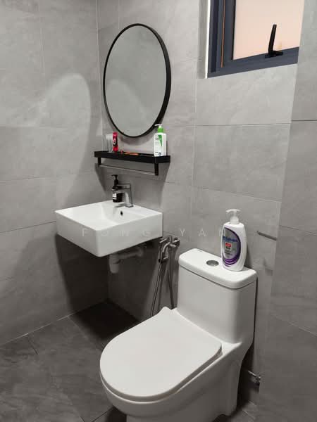 Kediaman Servis untuk Disewa di Sunsuria Forum - Fong Yan - Bathroom - PropertyGuru.com.my