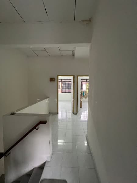2-storey Terraced House for Sale in Taman Bukit Mewah (Tampoi) - Carson . - Corridor - PropertyGuru.com.my