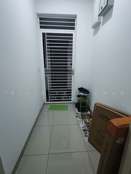Kediaman Servis untuk Dijual di Citizen @ Old Klang Road - Tricia Peck Kwan Lim - Entrance - PropertyGuru.com.my