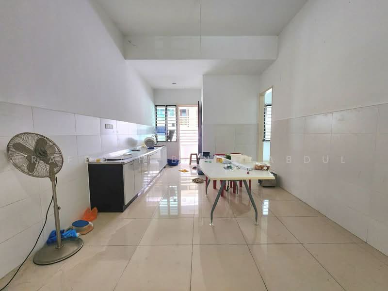 2-storey Terraced House for Sale in Alam Impian (Shah Alam) - Rafedah Binti Abdul Aziz - Kitchen - PropertyGuru.com.my