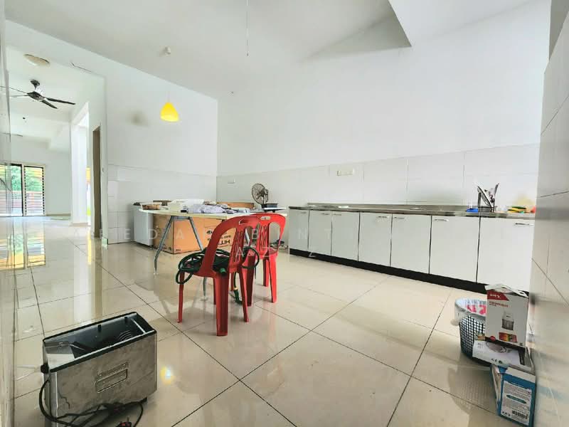 2-storey Terraced House for Sale in Alam Impian (Shah Alam) - Rafedah Binti Abdul Aziz - Kitchen - PropertyGuru.com.my