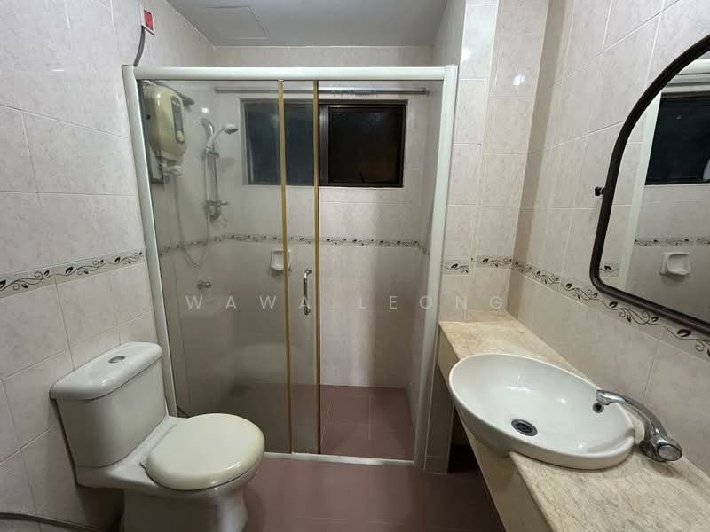 Kondominium untuk Disewa di Pelangi Utama - Wawa Leong - Bathroom - PropertyGuru.com.my