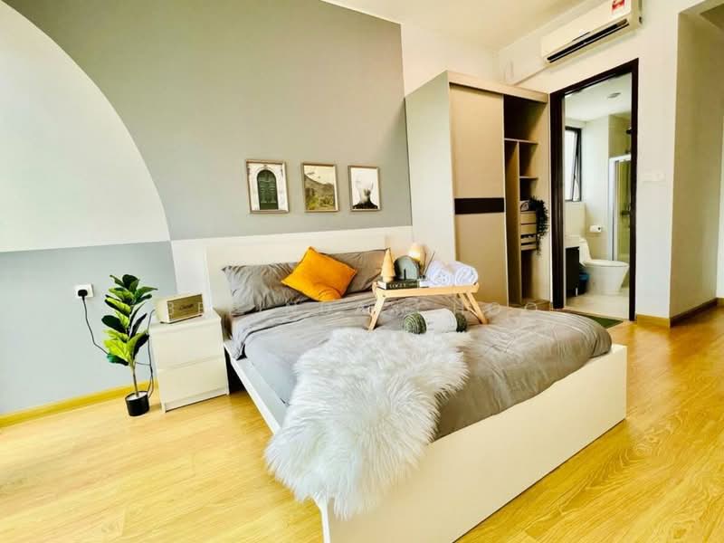 Condominium for Sale at Lovell @ Country Garden Danga Bay - Belinda Choo - Bedroom - PropertyGuru.com.my