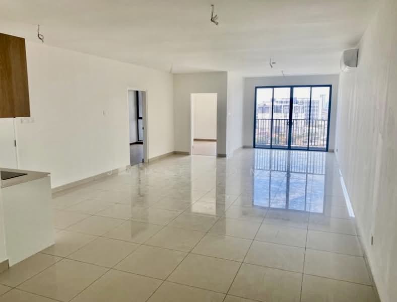 Kediaman Servis untuk Dijual di AraTre' Residences - Jamie Yong - Living Room - PropertyGuru.com.my