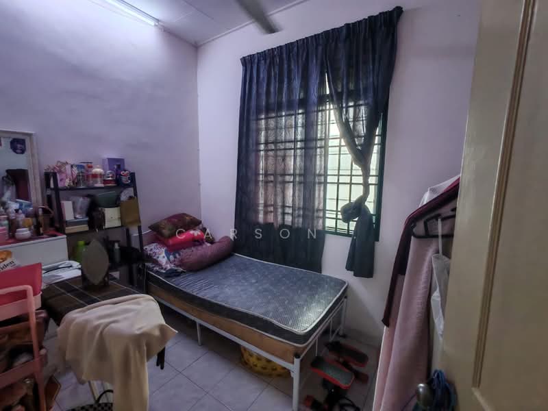 Rumah Teres 1-Tingkat untuk Dijual di Taman Puteri Wangsa (Ulu Tiram) - Carson . - Bedroom - PropertyGuru.com.my