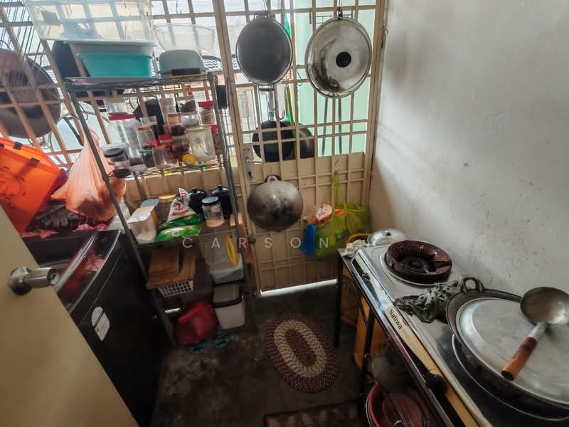 Rumah Teres 1-Tingkat untuk Dijual di Taman Puteri Wangsa (Ulu Tiram) - Carson . - Kitchen - PropertyGuru.com.my