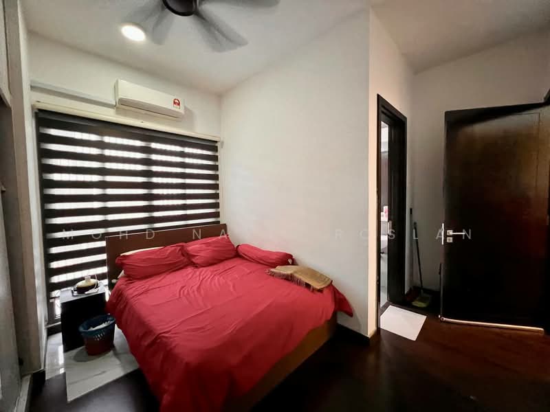 3-storey Terraced House for Sale in Denai Alam (Shah Alam) - Mohd Nazri Roslan - PropertyGuru.com.my