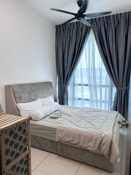 Condominium for Rent at Queens Residences Q1 @ Queens Waterfront - Anthony Loh - Bedroom 2 - PropertyGuru.com.my