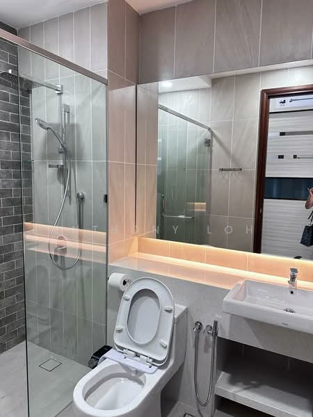 Condominium for Rent at Queens Residences Q1 @ Queens Waterfront - Anthony Loh - Bathroom 1 - PropertyGuru.com.my