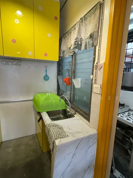 Rumah Flat untuk Dijual di Flora Damansara Flat - Cristleona Wee - Kitchen - PropertyGuru.com.my