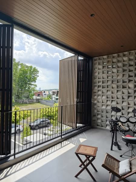 Bungalow House untuk Dijual di Bandar Sungai Long (Selangor) - Matthew Lai - Balcony - PropertyGuru.com.my
