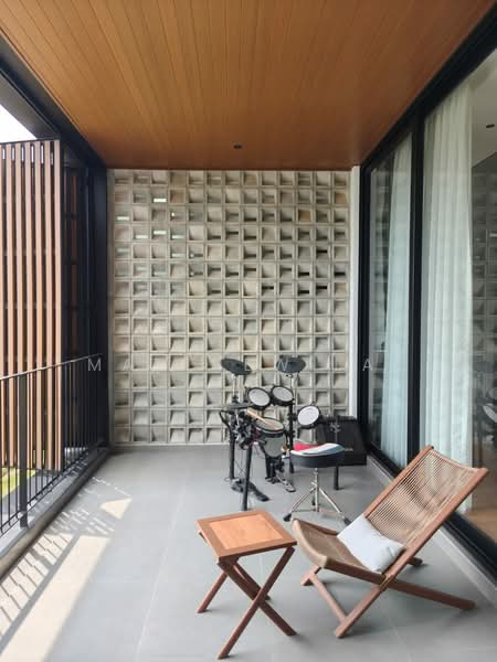 Bungalow House untuk Dijual di Bandar Sungai Long (Selangor) - Matthew Lai - Balcony - PropertyGuru.com.my