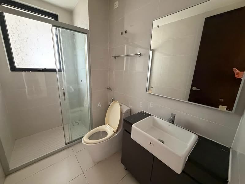 Kondominium untuk Dijual di Bay Point @ Country Garden Danga Bay - May Lee - Bathroom - PropertyGuru.com.my