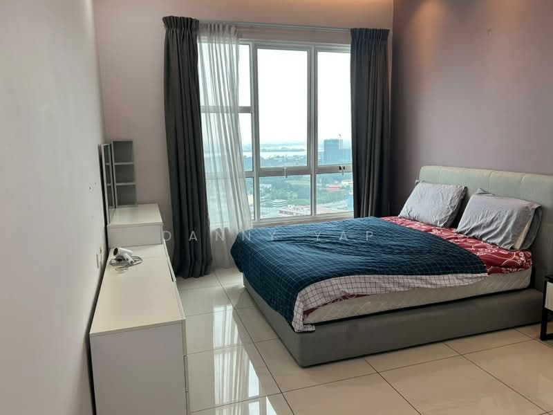 Kediaman Servis untuk Dijual di Pinnacle Tower - Danny Yap - Bedroom - PropertyGuru.com.my