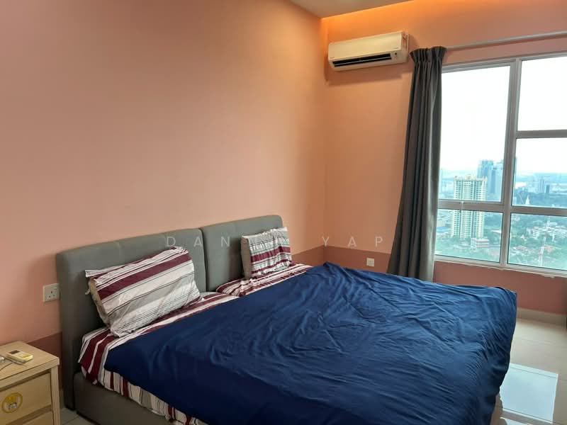 Kediaman Servis untuk Dijual di Pinnacle Tower - Danny Yap - Bedroom - PropertyGuru.com.my