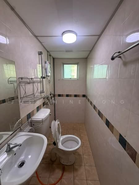 Pangsapuri untuk Disewa di Bistari Impian Apartment - Josephine Yong - Bathroom - PropertyGuru.com.my