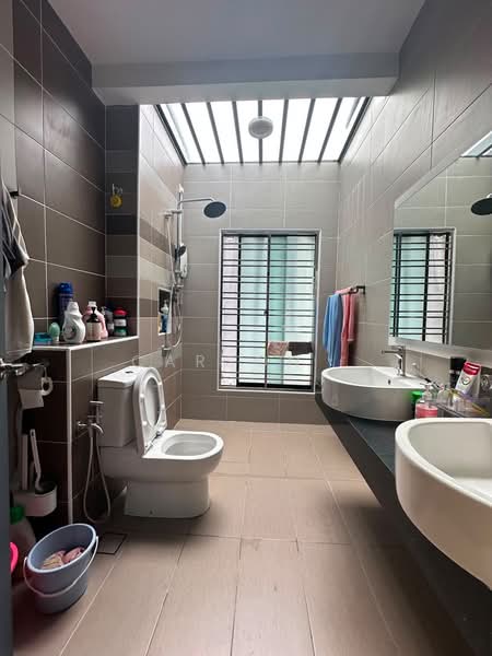 2-storey Terraced House for Sale in Taman Desa Tebrau (Tebrau) - Carson . - Bathroom - PropertyGuru.com.my