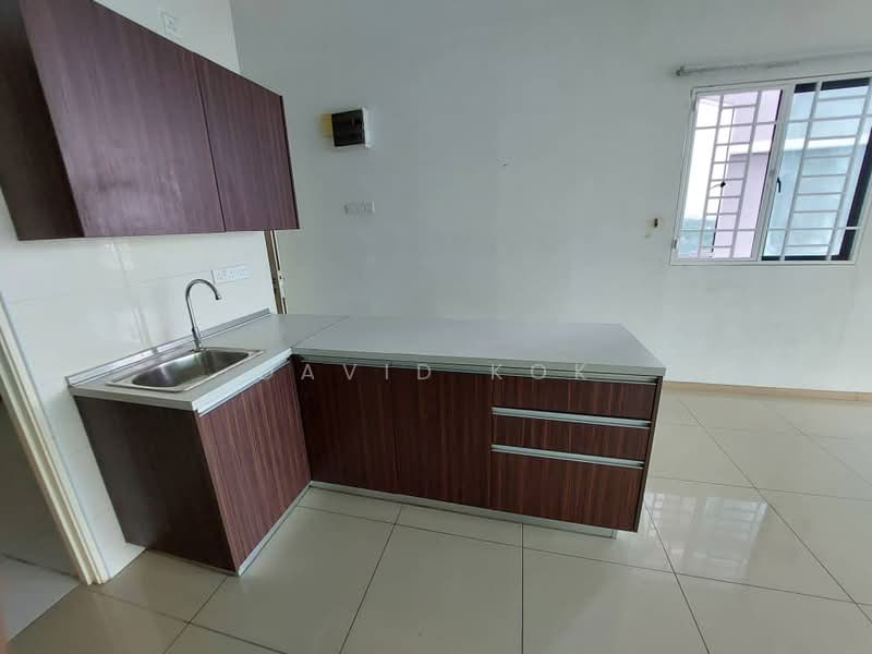 Kediaman Servis untuk Dijual di Vista Alam Serviced Apartment - David Kok - Kitchen - PropertyGuru.com.my