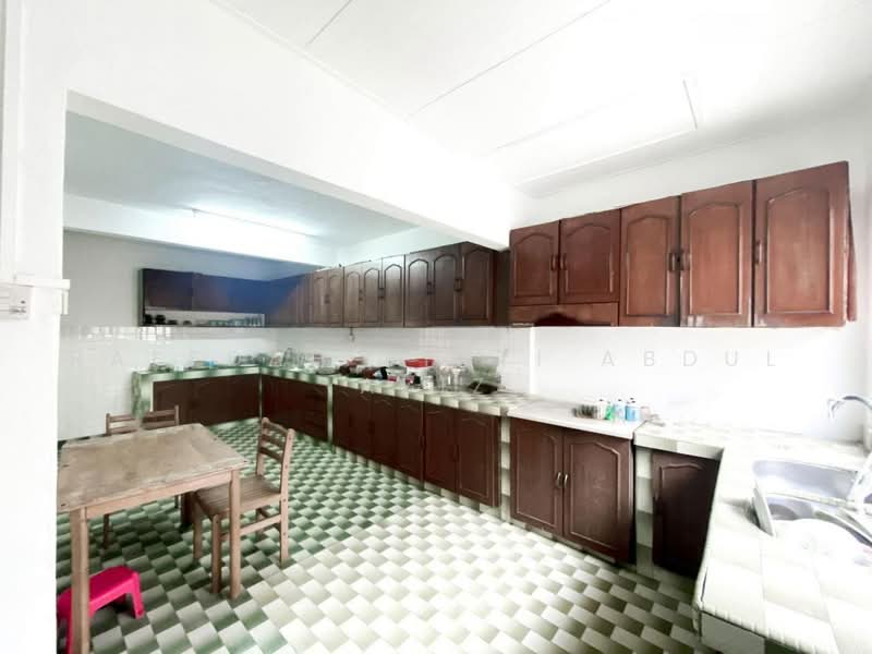 Rumah Teres 2-Tingkat untuk Dijual di Seksyen 6 (Shah Alam) - Rafedah Binti Abdul Aziz - Kitchen - PropertyGuru.com.my