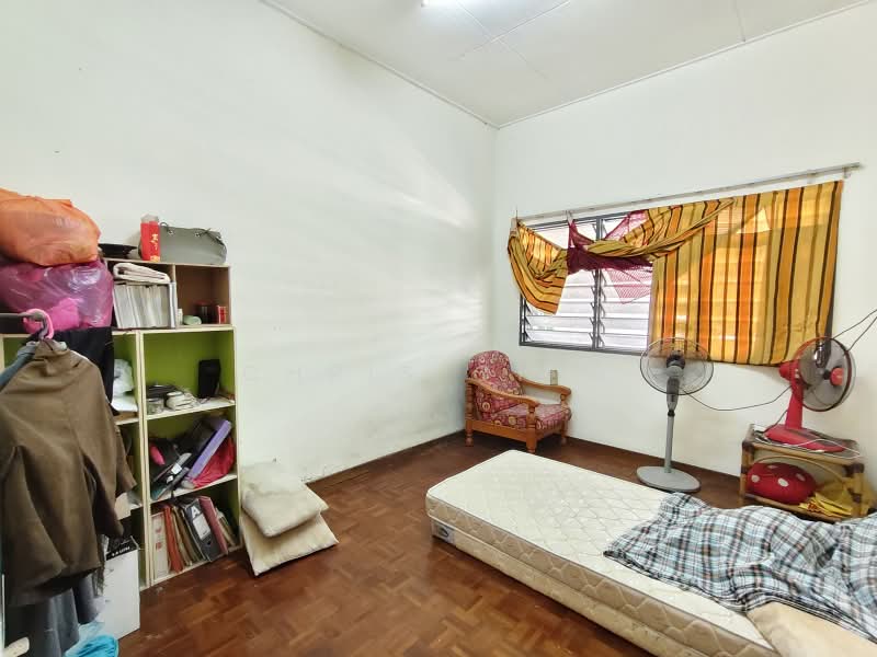 Semi-Detached House for Sale in Ipoh (Perak) - Chris Chin - Bedroom - PropertyGuru.com.my
