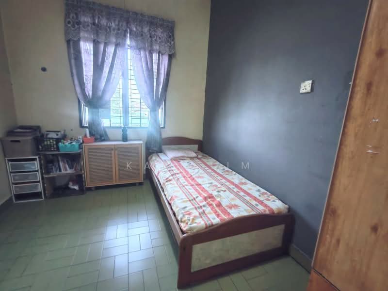 Bungalow House for Sale in Taman Suria (Johor Bahru) - Karl Lim - Bedroom - PropertyGuru.com.my