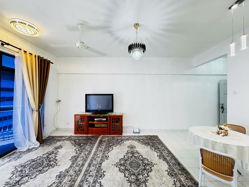 Pangsapuri untuk Dijual di Tasik Heights Apartment - Yasmin Sulaiman - Living Room - PropertyGuru.com.my