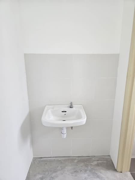 Kedai untuk Dijual di Kajang East (Semenyih) - Steven Wong - Bathroom - PropertyGuru.com.my