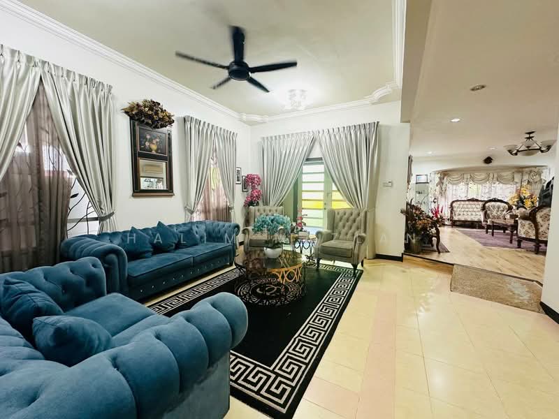 Semi-Detached House for Sale in Ukay Perdana (Ulu Kelang) - Halim Mazlan - Living Room - PropertyGuru.com.my