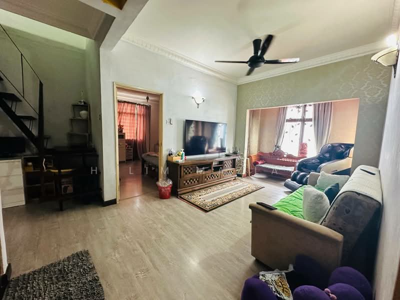 Semi-Detached House for Sale in Ukay Perdana (Ulu Kelang) - Halim Mazlan - Family Area - PropertyGuru.com.my
