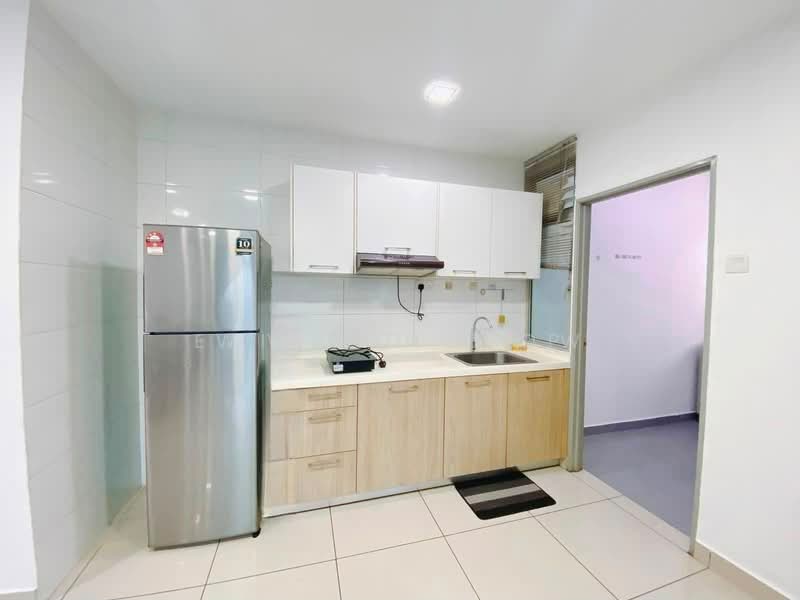 Kediaman Servis untuk Dijual di Pandan Residence 2 - Edward Siow - Kitchen - PropertyGuru.com.my