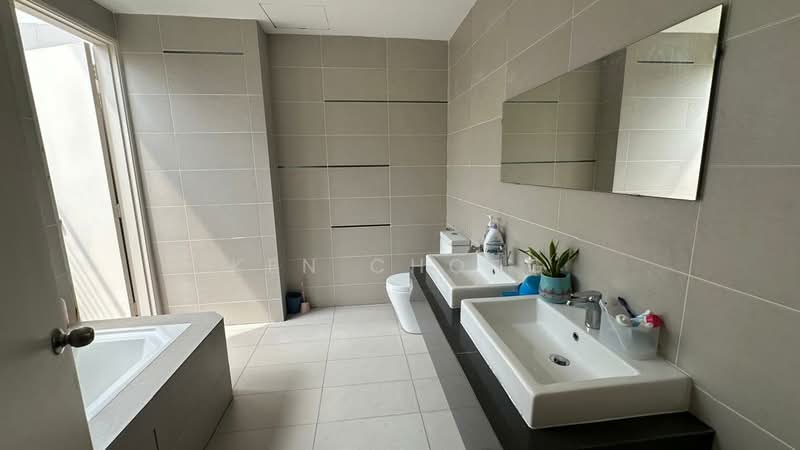 Semi-Detached House for Sale in Taman Anggun 3 (Rawang) - Ken Chong - Bathroom - PropertyGuru.com.my