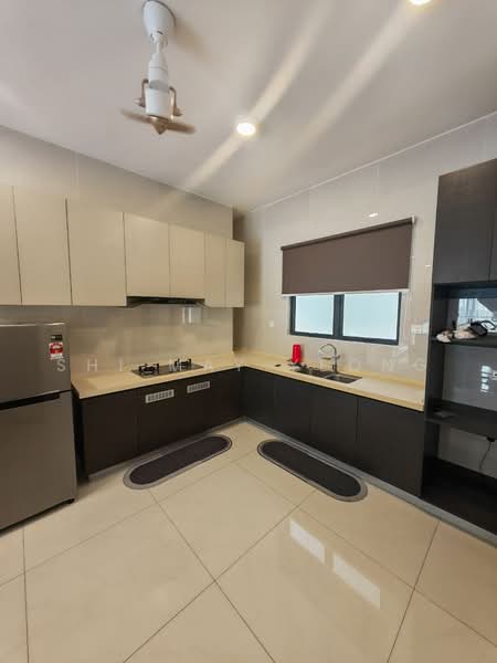 Kondominium untuk Dijual di Bay Point @ Country Garden Danga Bay - Shi May Yeong - Kitchen - PropertyGuru.com.my