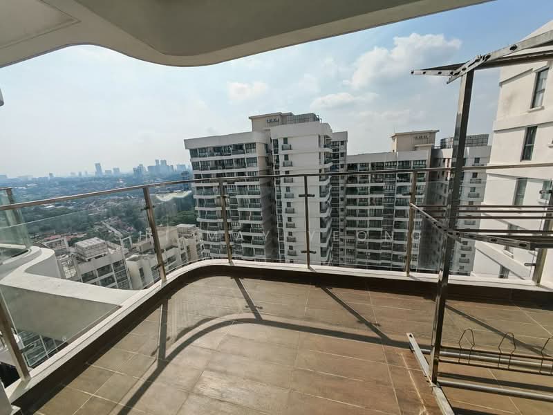 Kondominium untuk Dijual di Bay Point @ Country Garden Danga Bay - Shi May Yeong - Balcony - PropertyGuru.com.my